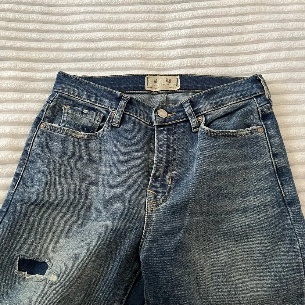 Free People Distressed Jeans
